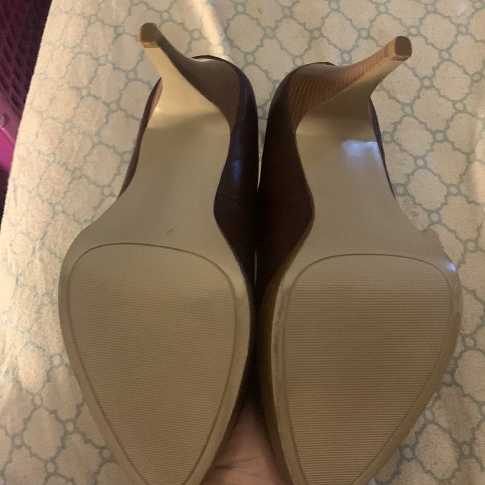 Heels - Picture 2 of 2